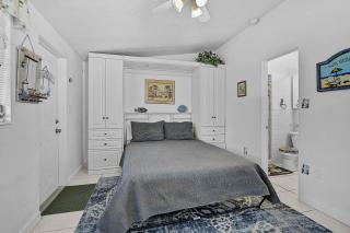 5239 Avenida Navarra in Village - Siesta Key - 7