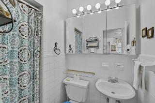 5239 Avenida Navarra in Village - Siesta Key - 5