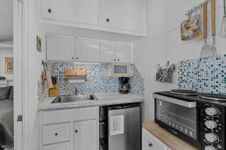 5239 Avenida Navarra in Village - Siesta Key - 3
