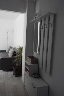 Laura's Chic Apartment - 4