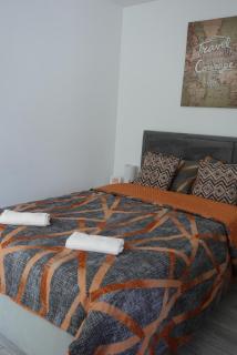 Laura's Chic Apartment - 0