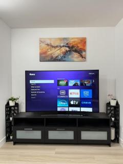 Modern 3BR Townhouse near UW - 2