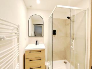 Santorini, Relaxing Spa, Terrace and Parking - 5