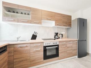 Tolstov Apartments - 3 Room Apartment - Balcony - Kitchen - Washing machine - next to Cologne - 6