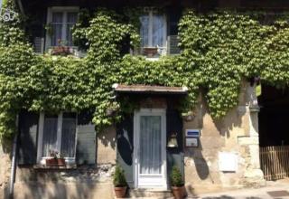 Petite maison de brocanteur à Charbonnières - 0
