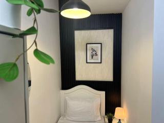 Comfort Nock Partition Room Near Mall Of emirates - 8