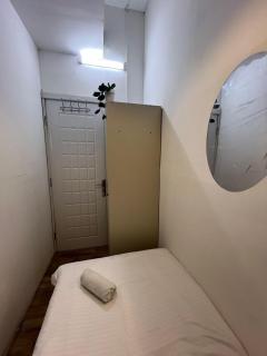 Comfort Nock Partition Room Near Mall Of emirates - 7