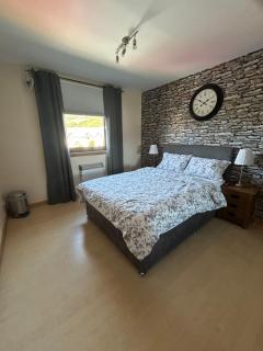 No 52 - Apartment with Lounge and Dining Area - No kitchen - Ullapool - 3