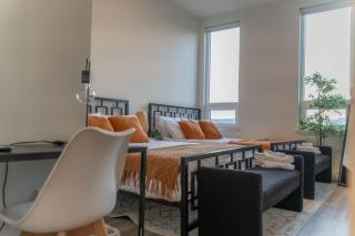 Combo Apt, Near Airport & Train 8min, FREE Parking! - 6