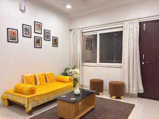 Comfy 2BHK in Central Gwalior Near Railway Station Fort and Palace - 2