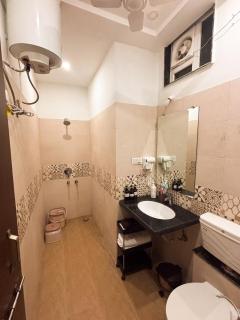 Comfy 2BHK in Central Gwalior Near Railway Station Fort and Palace - 3