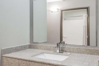 Super 8 by Wyndham Mars/Cranberry/Pittsburgh Area - Cranberry Township - 8