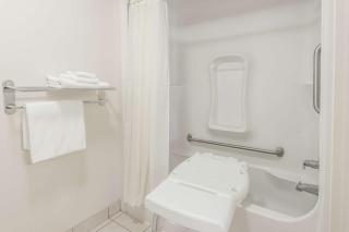 Super 8 by Wyndham Edmonton/West - Edmonton - 9