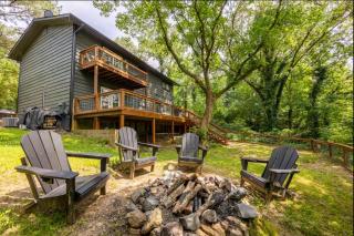 Lake Catherine Home w Fire Pit, Dock Swim Dock! - 0