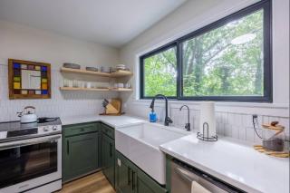 Lake Catherine Home w Fire Pit, Dock Swim Dock! - 7