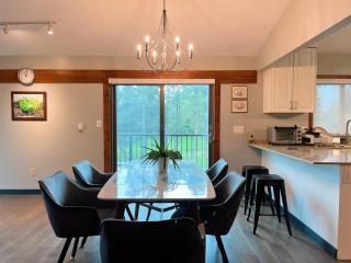 Sunshine garden 5 bedrooms 3 bathrooms - Aldergrove - 3