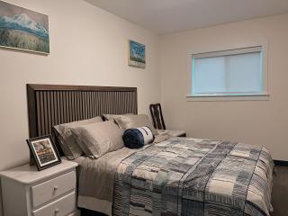 Sunshine garden 5 bedrooms 3 bathrooms - Aldergrove - 2