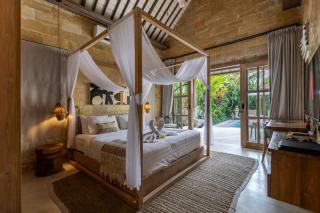 Nyaman Villa 1 - Dive In and Chill Out - Luxe Pool Villa with Garden Bath - 8
