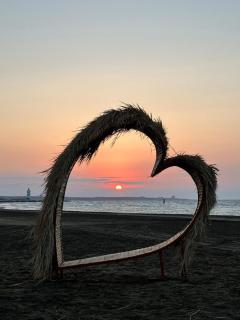 Cozy Modern Sunrise Beach Villa - 0