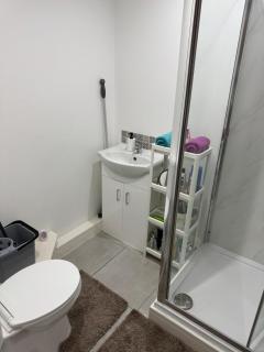 Flat 3 - Epsom High Street - Epsom - 5