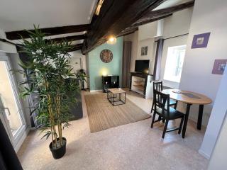 Studio Place Sainte Claire - 0