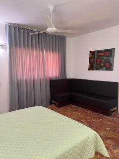 Dani's Guesthouse - 8