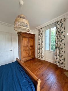 Quiet villa with pool - - 3