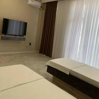 Velaris DreamCrown - - 5