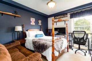 The Domer Den 3BR 3BA Home Close to ND Campus - South Bend - 9