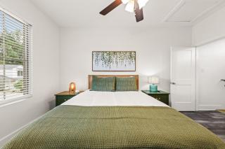 The Cajun Shack King Bed Cajun Luxury - Lafayette - 6