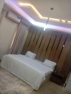 Executive 4 Bedroom Luxury Apartment - Enugu - 5
