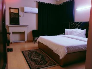 Comfort inn Luxury Living Guest House - Islamabad - 9