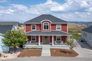 Bear Lake Red House - 0