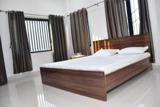 Mandapam Hotel and Banquet Hall - - 0