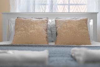 NEW! Stylish 2BR Retreat Presented by Clarendon Stays, Private Parking, North Leamington - Leamington Spa - 2
