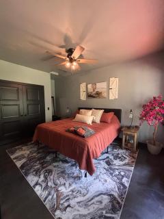 Whittlesey Hideaway - 2