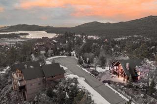 Pegasus Luxe Mnt Retreat Stunning Views & Hot Tub - Big Bear Lake - 1
