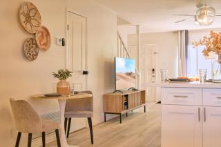 The Scott Getaway - Walkable to Old Town, remodeled space, heated pool! - 3