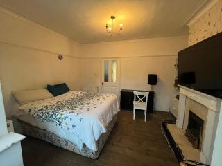 Comfortable stay in Sheffield Central - Manor - 3