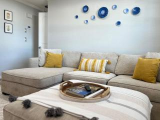 8 min Drive to the Beach! Golf & Pool Home - 5