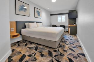 The Palmer Collective - 9