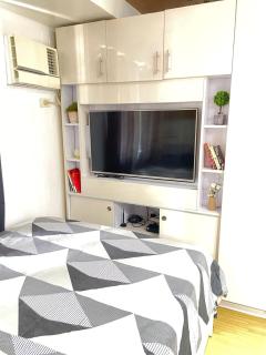 Ana's Crib-The Shine Residences - 3