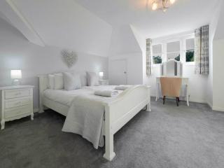 Elegant 2br Broadstairs Coastal Escape By Adliv - Kent - 8