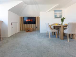 Elegant 2br Broadstairs Coastal Escape By Adliv - Kent - 5