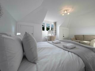 Elegant 2br Broadstairs Coastal Escape By Adliv - Kent - 1