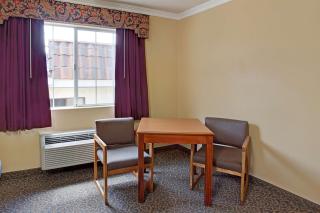 Super 8 by Wyndham Los Angeles Downtown - Los Angeles - 8