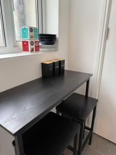 Peaceful Luton Apartment with Electric Heating WiFi - Luton - 7