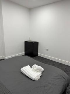 Peaceful Luton Apartment with Electric Heating WiFi - Luton - 4