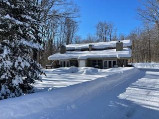 The Killington Chalet 2-Hot Tubs, Sauna, 24 Pair Boot and glove Dryer - 9