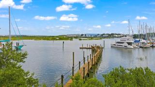 Exclusive Waterfront Retreat Firepit Dock - 0